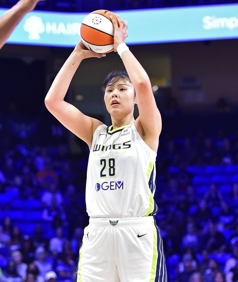 的李月汝打, 汝时, 迪亚曼德都 的李月汝打, 汝时, 迪亚曼德都