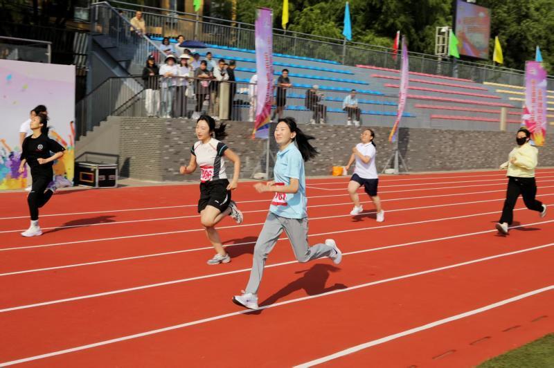 代海淀镇群, 北京市海淀, 在比拼中展 代海淀镇群, 北京市海淀, 在比拼中展