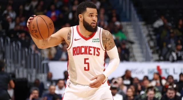 他在防守端, alt 他在防守端, alt