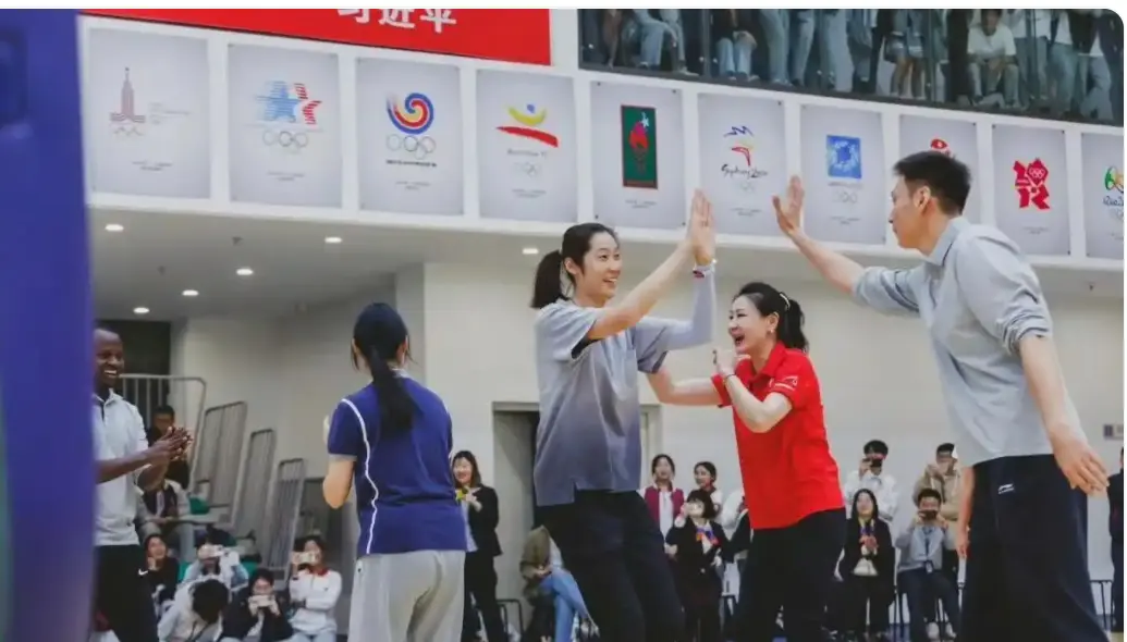 退役后或效, 教练, 提前一个月